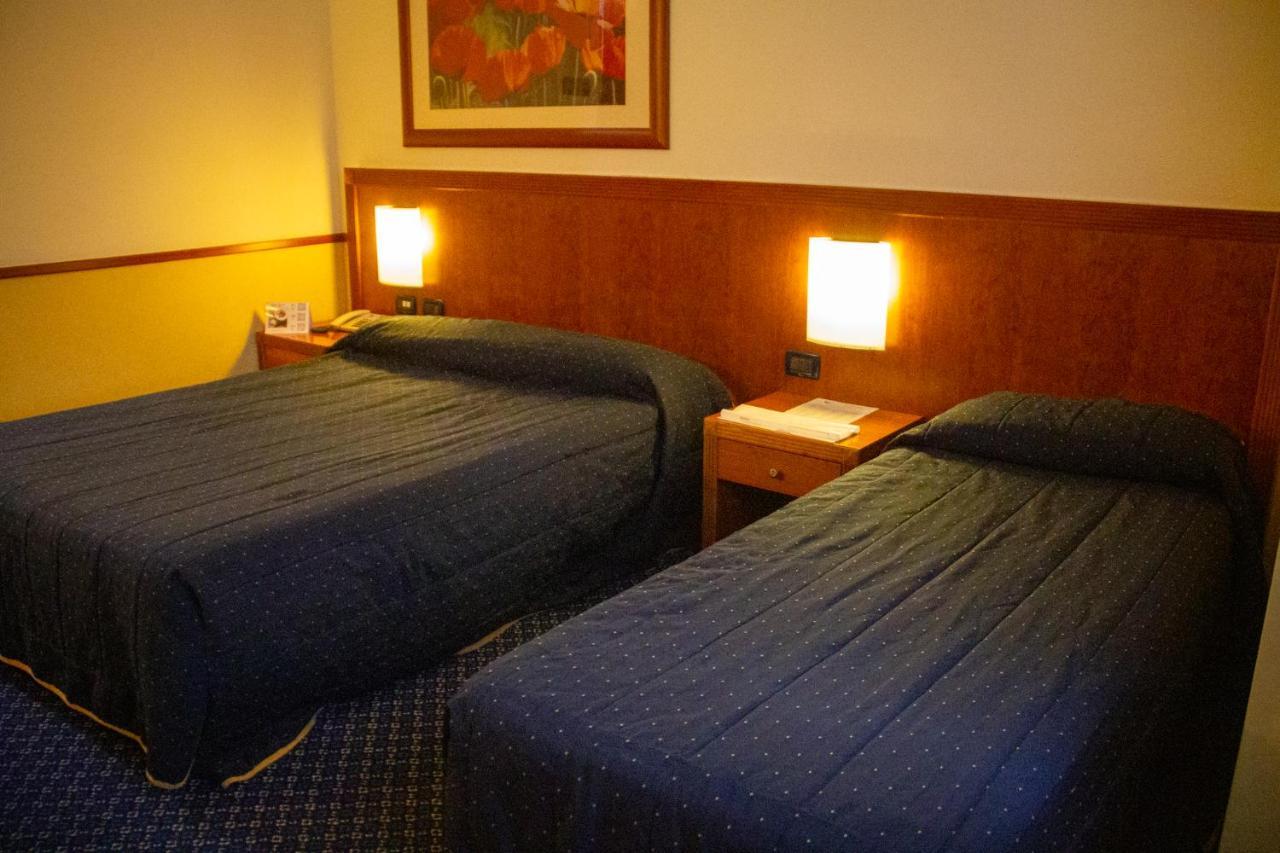 Pacific Hotel Fortino Torino Esterno foto