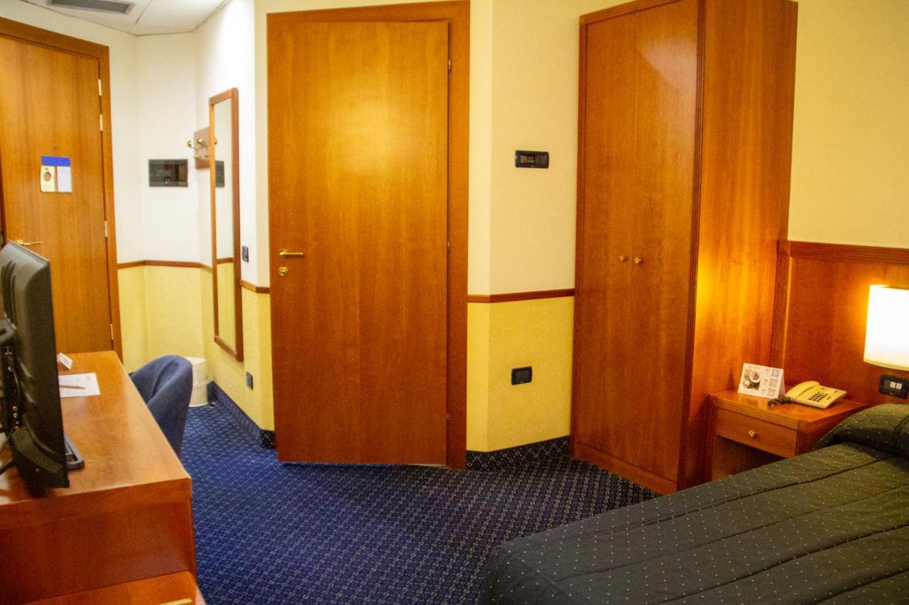 Pacific Hotel Fortino Torino Esterno foto
